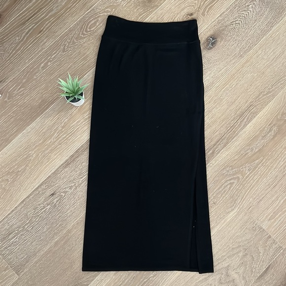 Aritzia Wilfred Free Shields Skirt - Picture 2 of 7